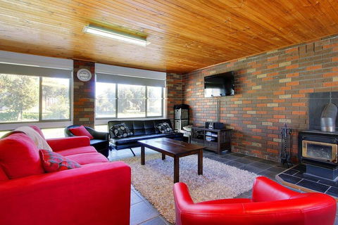 47 Anderson With Pool In Cowes - Sunshine Coast Guide 3