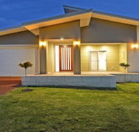 Beaufortia Views - Sunshine Coast Guide