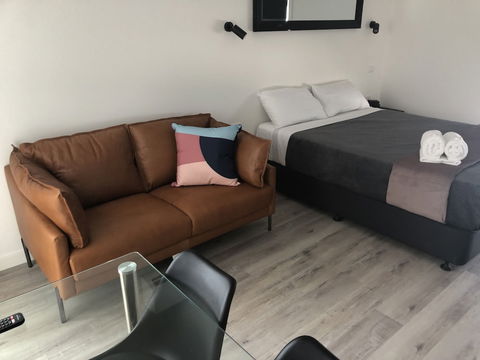 Alfred Apartment - Sunshine Coast Guide 1