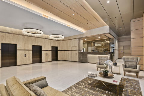 Airhome Southbank Riverside Tower - Sunshine Coast Guide 0