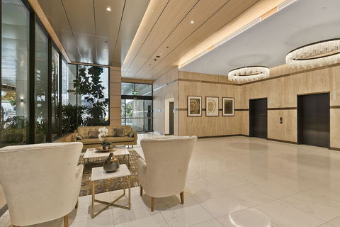 Airhome Southbank Riverside Tower - Sunshine Coast Guide 2