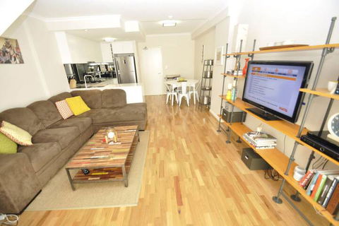 Darlinghurst Popular Apartments - Sunshine Coast Guide 4