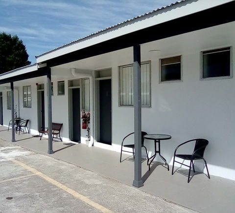 Appin Village Motel - Sunshine Coast Guide 1