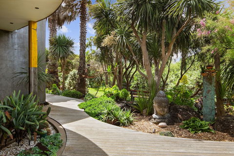Smith Beach Getaways Beachwood Luxury Villa - Sunshine Coast Guide 2