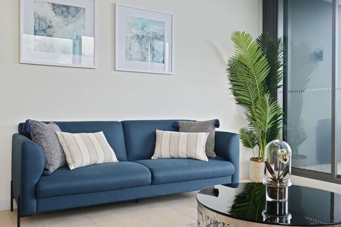 New Contemporary Apartment Near Macquarie Centre - Sunshine Coast Guide 2