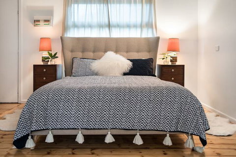 Trathen On Granville - Sunshine Coast Guide 5