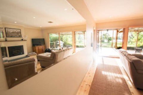River Retreat At Monteith - Sunshine Coast Guide 0