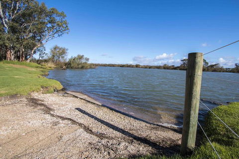 River Retreat At Monteith - Sunshine Coast Guide 6