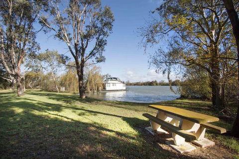 River Retreat At Monteith - Sunshine Coast Guide 7