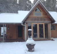 Mud Brick Cottage Cobungra - Sunshine Coast Guide