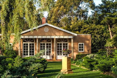 AL RU Farm - Sunshine Coast Guide 1