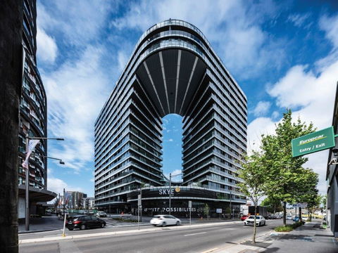 SKYE Suites Green Square - Sunshine Coast Guide 0