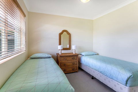 Birubi Lane 4 Anna Bay - Sunshine Coast Guide 6