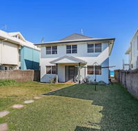 Birubi Lane 4 Anna Bay - Sunshine Coast Guide