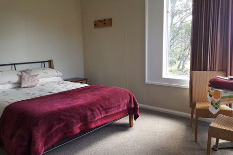 Mountain View Motel - Sunshine Coast Guide 3