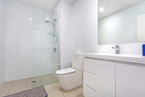 The Shoal Apartments Unit 504 / 4 8 Bullecourt Street - Sunshine Coast Guide 5