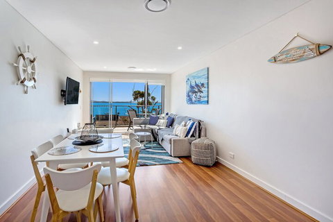 The Shoal Apartments Unit 504 / 4 8 Bullecourt Street - Sunshine Coast Guide 6