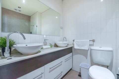 AirM8 Apartments On Mount Street - Sunshine Coast Guide 6