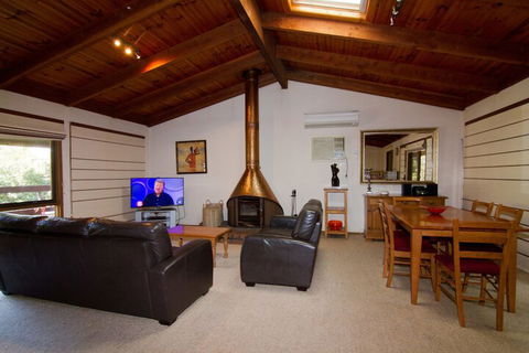 Alrima Lodge Bright - Sunshine Coast Guide 4
