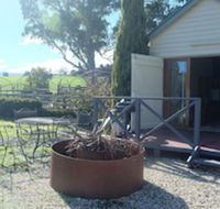 Yea Cabin Bunkhouse - Sunshine Coast Guide