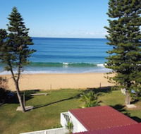 Coachhouse on the Beach - Sunshine Coast Guide