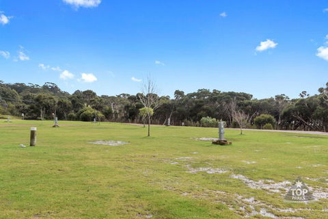 Rest Point Holiday Village - Sunshine Coast Guide 1