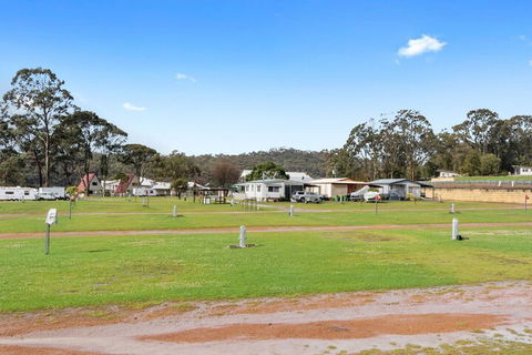 Rest Point Holiday Village - Sunshine Coast Guide 2