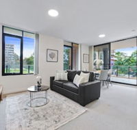 HomeHotel Walking Distance to Train  Westfield - Sunshine Coast Guide