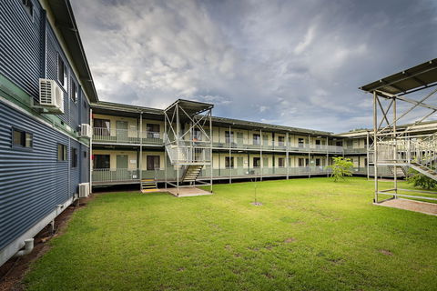 Victoria Accommodation Village - Sunshine Coast Guide 5