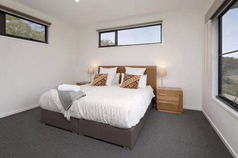 Mountview 43 - Sunshine Coast Guide 3