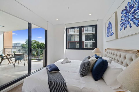 HomeHotel Waterside Luxury & New Residences - Sunshine Coast Guide 5