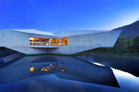 Alkira Award Winning Luxury Holiday Home - Sunshine Coast Guide 4