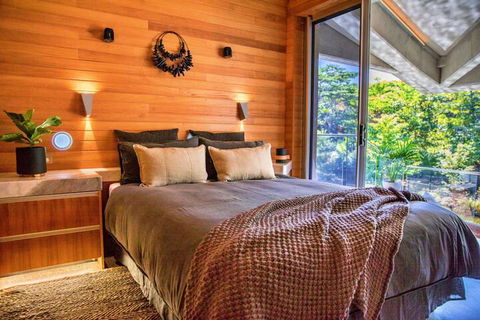 Alkira Award Winning Luxury Holiday Home - Sunshine Coast Guide 7