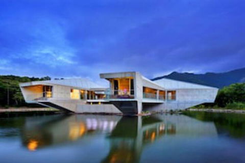 Alkira Award Winning Luxury Holiday Home - Sunshine Coast Guide 0
