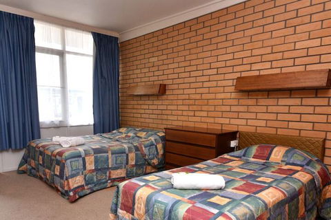 Edenhope Motor Inn - Sunshine Coast Guide 4