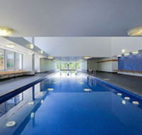 Spacious 1-Bedroom Apartment With Parking - Sunshine Coast Guide