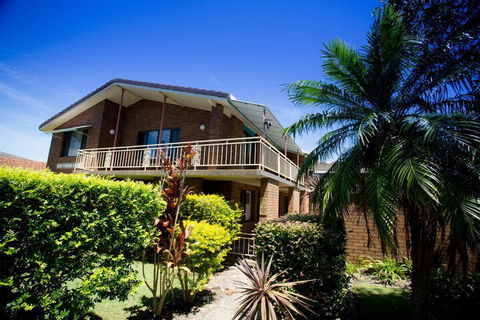 Driftwood Court 1 Sawtell NSW - Sunshine Coast Guide 1