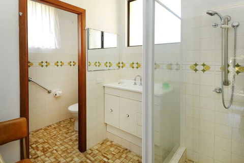 Rose Cottage Sawtell NSW - Sunshine Coast Guide 5