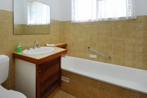 Rose Cottage Sawtell NSW - Sunshine Coast Guide 3
