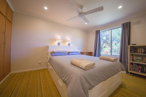 17 Broadbeach Drive - Sunshine Coast Guide 5