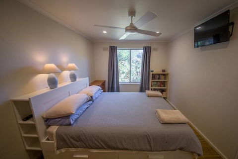 17 Broadbeach Drive - Sunshine Coast Guide 2
