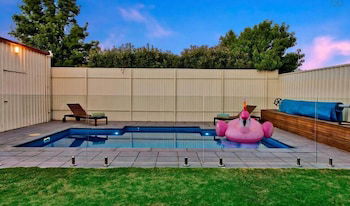 Adelaide 4 Bedroom House With Pool - Sunshine Coast Guide 3
