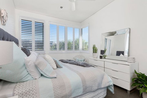 COASTAL CHIC At CASUARINA - Sunshine Coast Guide 1