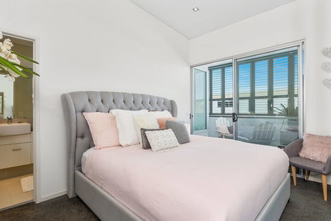 COASTAL CHIC At CASUARINA - Sunshine Coast Guide 3