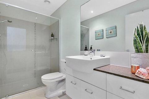 COASTAL CHIC At CASUARINA - Sunshine Coast Guide 7