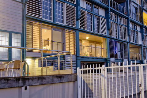 Absolute Sydney Harbour Front Luxury With Parking - Sunshine Coast Guide 2