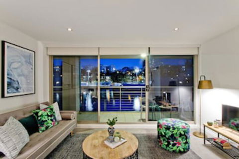 Absolute Sydney Harbour Front Luxury With Parking - Sunshine Coast Guide 0