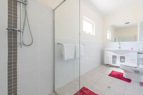 The Oasis 6 Turnberry Drive - Sunshine Coast Guide 2