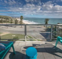 King of North Bay 103 Gold Coast Drive - Sunshine Coast Guide