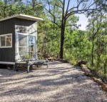 Tiny St. Albans - Sunshine Coast Guide